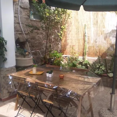 Domu De Tuni Ampio Monolocale Con Cucina E 4 Posti Letto *