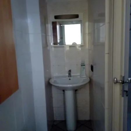 Domu De Tuni Ampio Monolocale Con Cucina E 4 Posti Letto 아파트